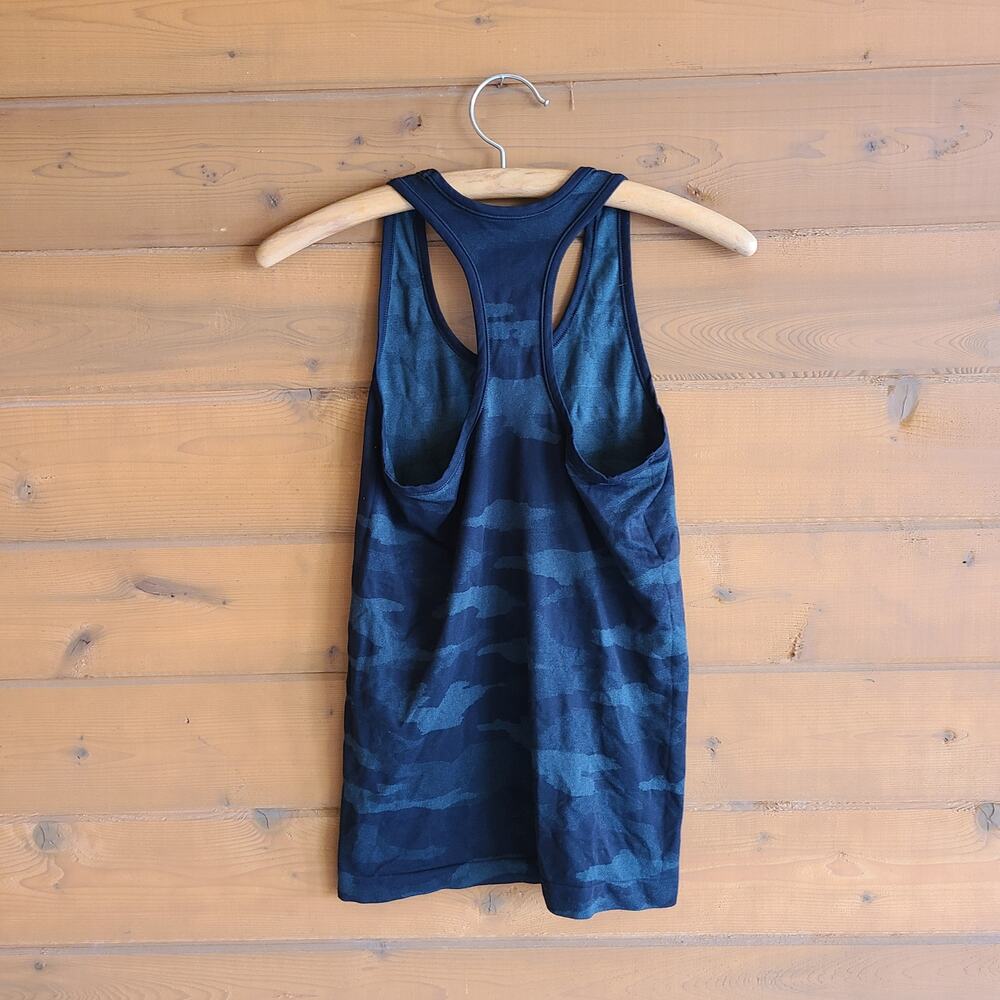 Athleta Momentum Seamless Camo Tank Seamless Antimicrobial Odor Control XS - Picture 3 of 5